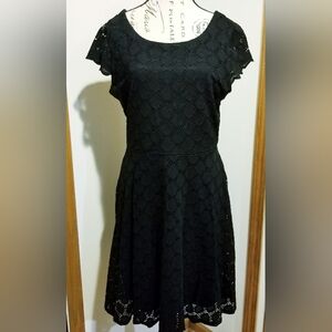 Ronnie Nicole Black Lace Scallop Eyelet Sleeve Back Zip Short Dress 12 Formal